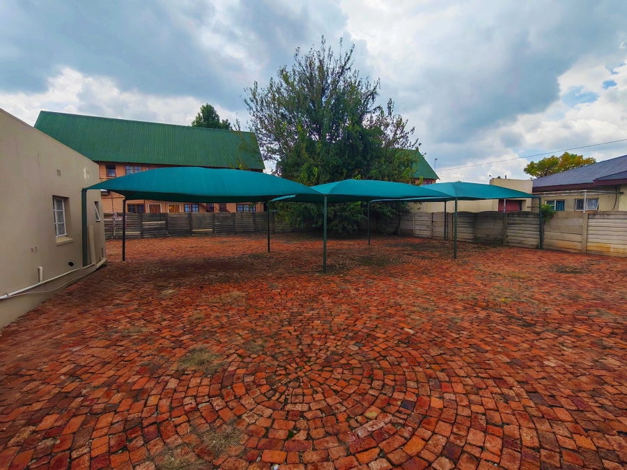 5 Bedroom Property for Sale in Die Bult North West